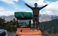 31岁安徽小伙挖掘机穿越西藏，助人逐梦高原