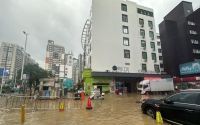深圳暴雨袭城！街道被淹，多地红色预警升级