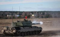 俄军缴获德豹式坦克，莫斯科展出战利品引关注